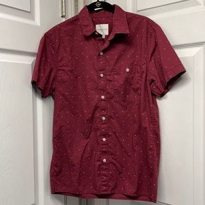 American Eagle Burgundy Cotton Short Sleeve Shirt Small